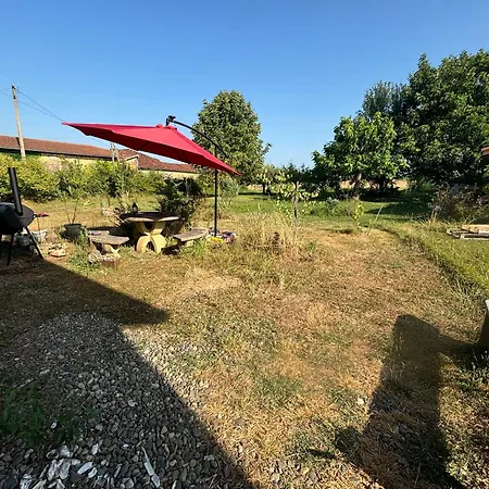 Chez Benoit, Sejour Zen, D'amis Проживание в семье